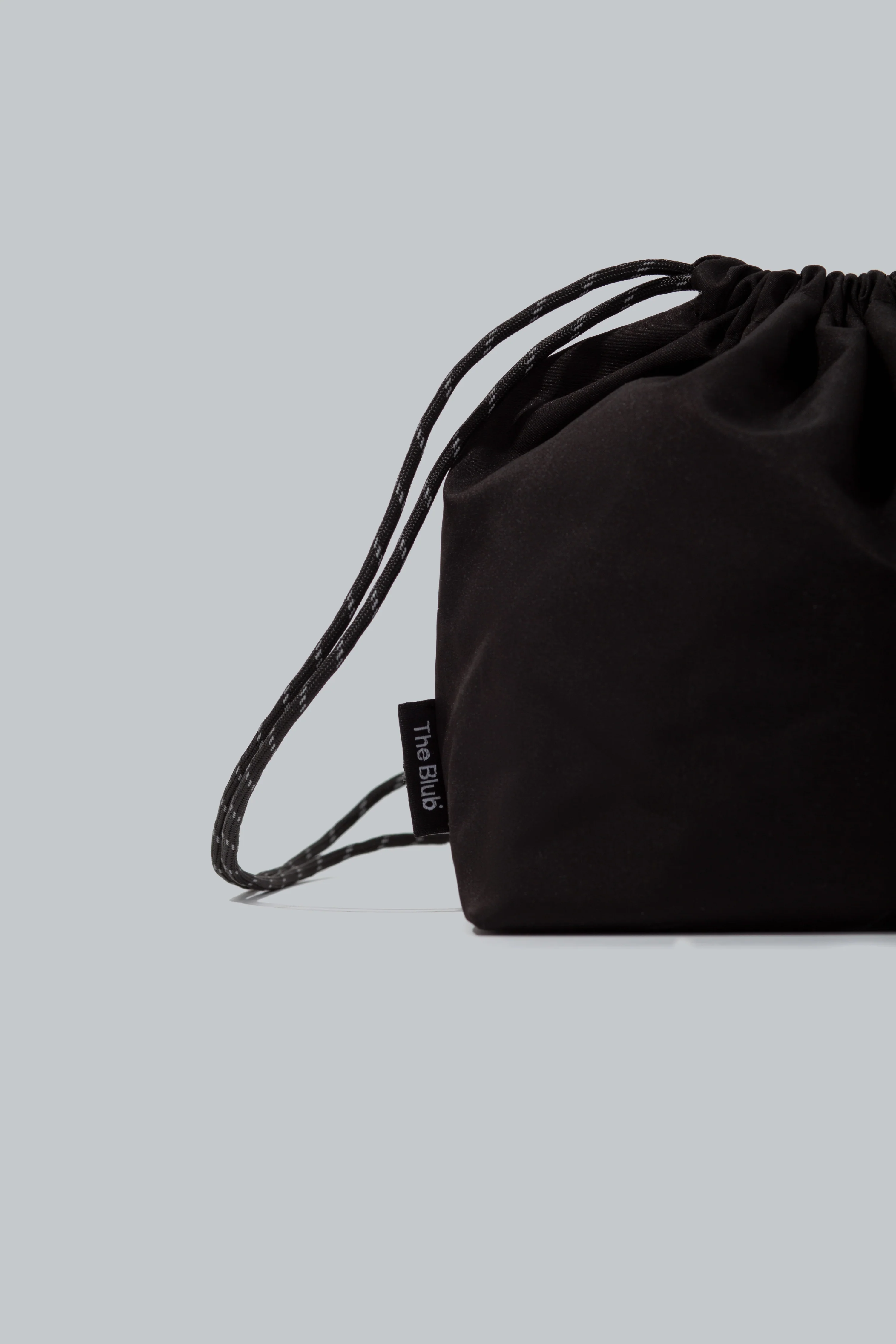 Сумка на затяжках BUCKET BAG – чорна