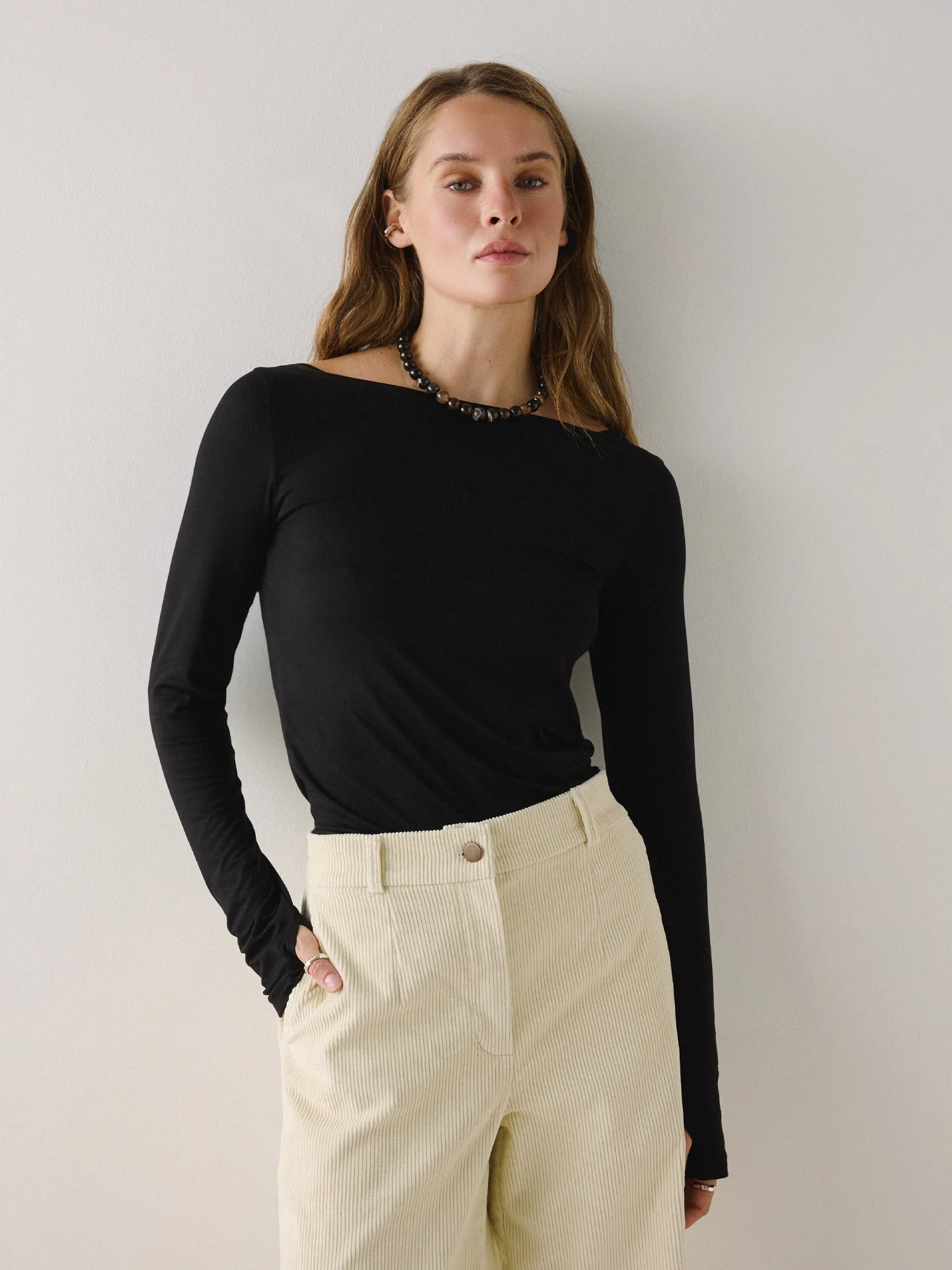 Чорний лонгслів Basic