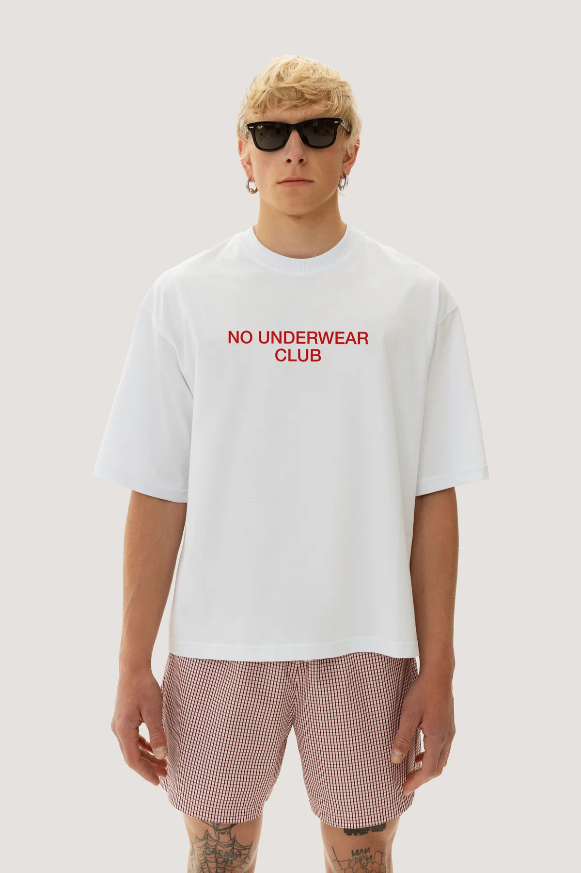 Біла оверсайз футболка "No underwear club"
