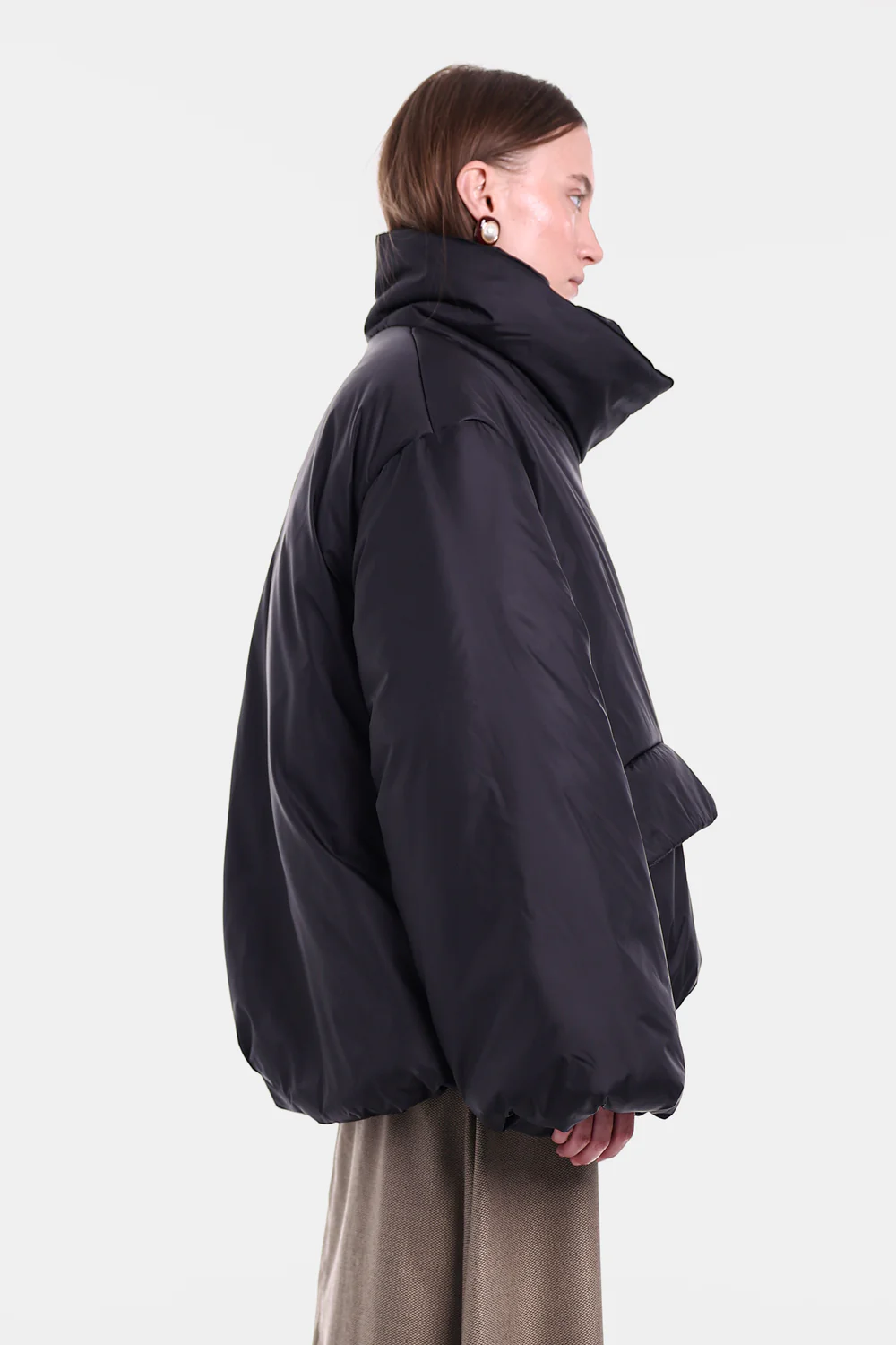 Куртка з високим коміром YUKI чорна