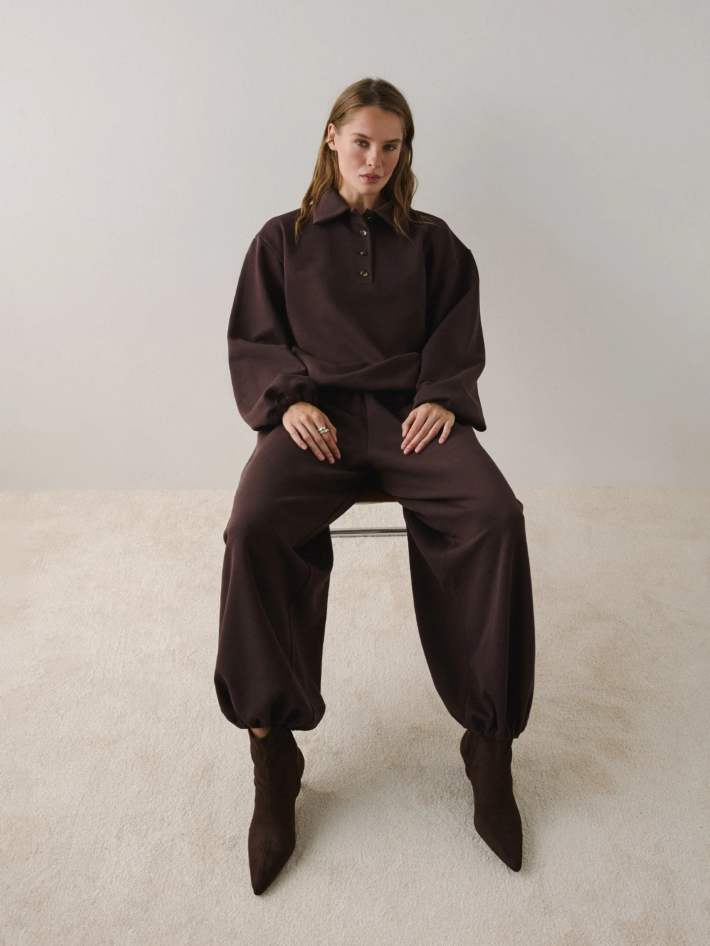 Коричневі штани на резинці Basic