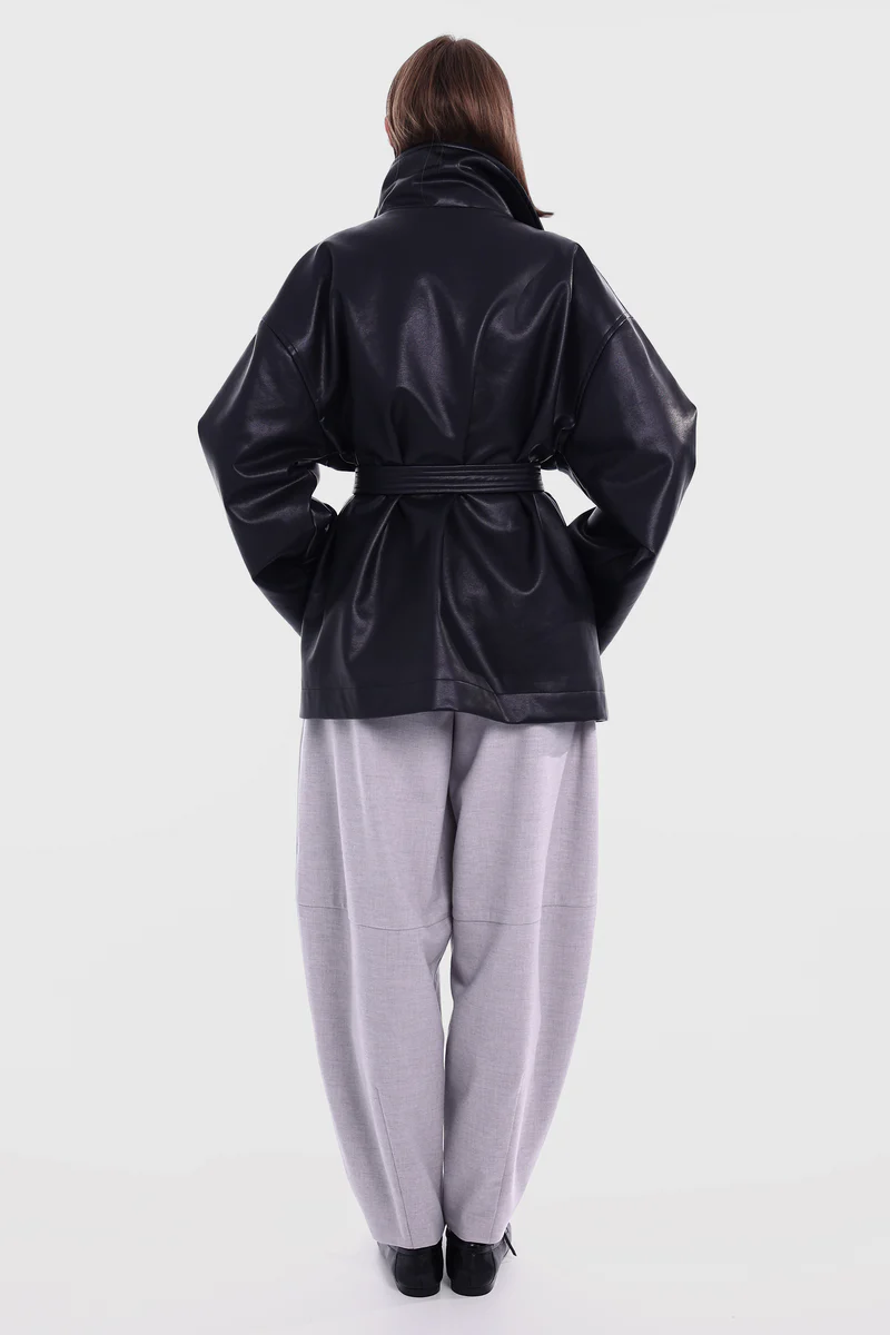 Шкіряна куртка CAROLINE чорна