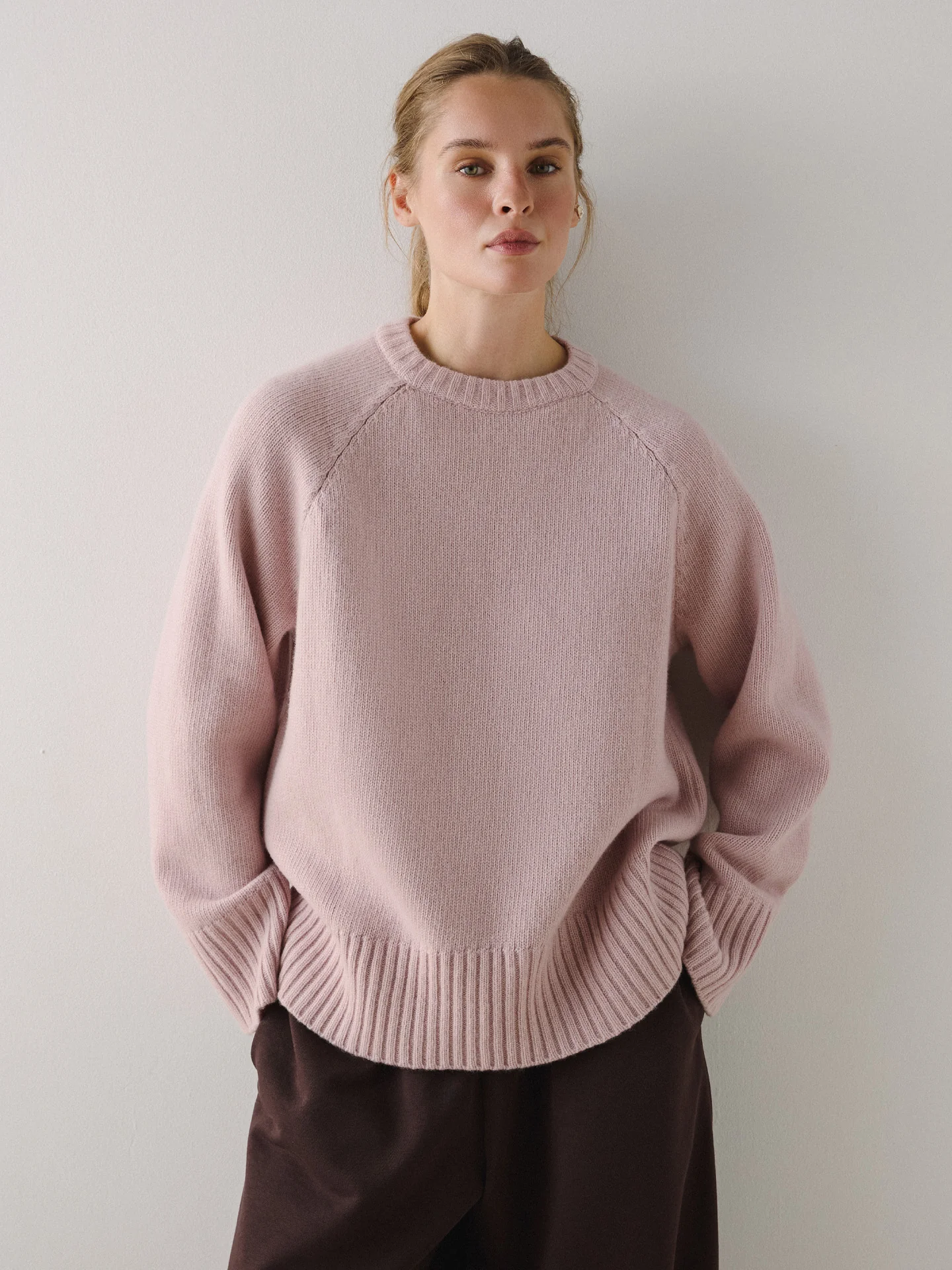 Вовняний рожевий светр Basic