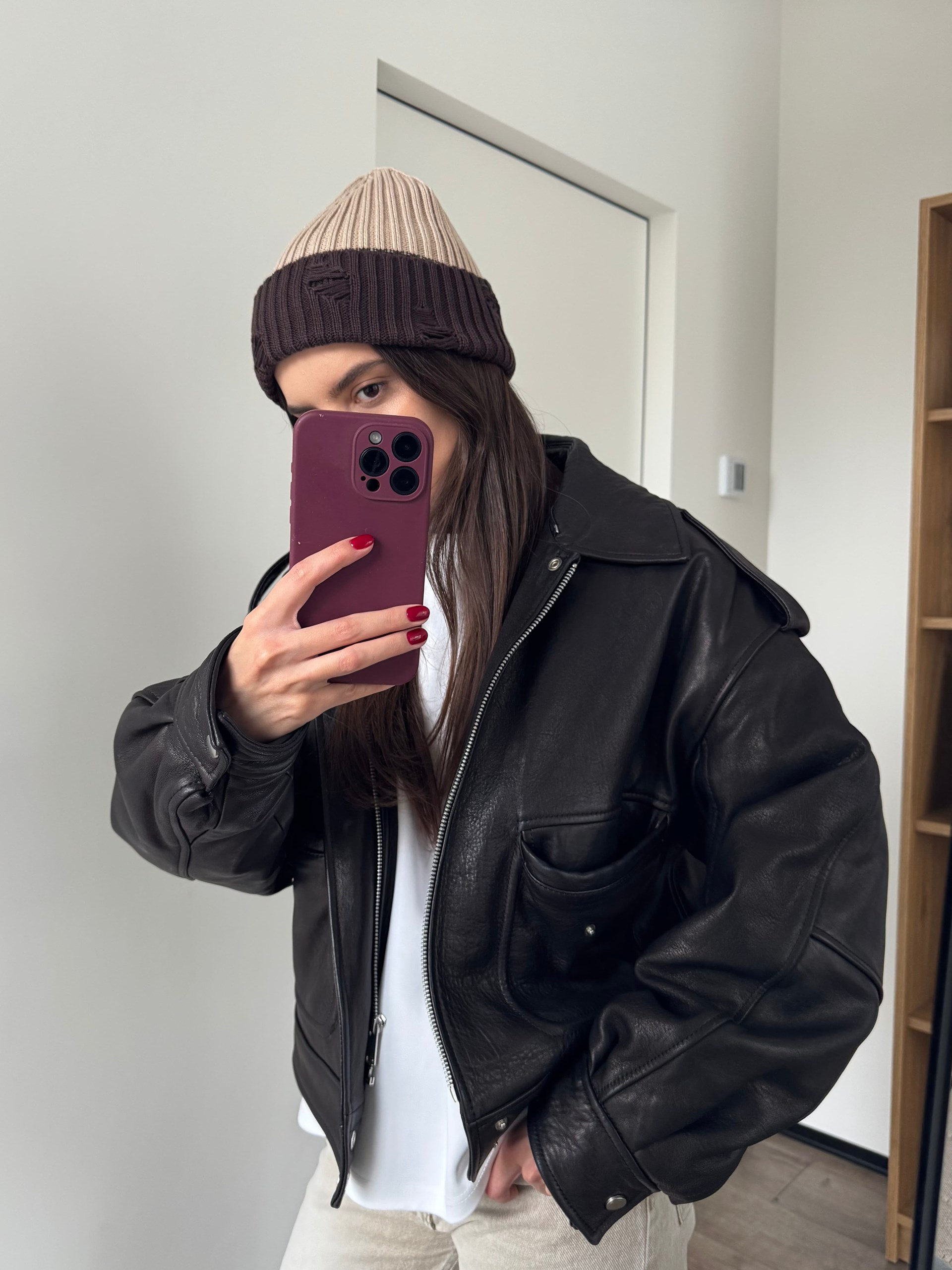 Шапка бежево-коричнева