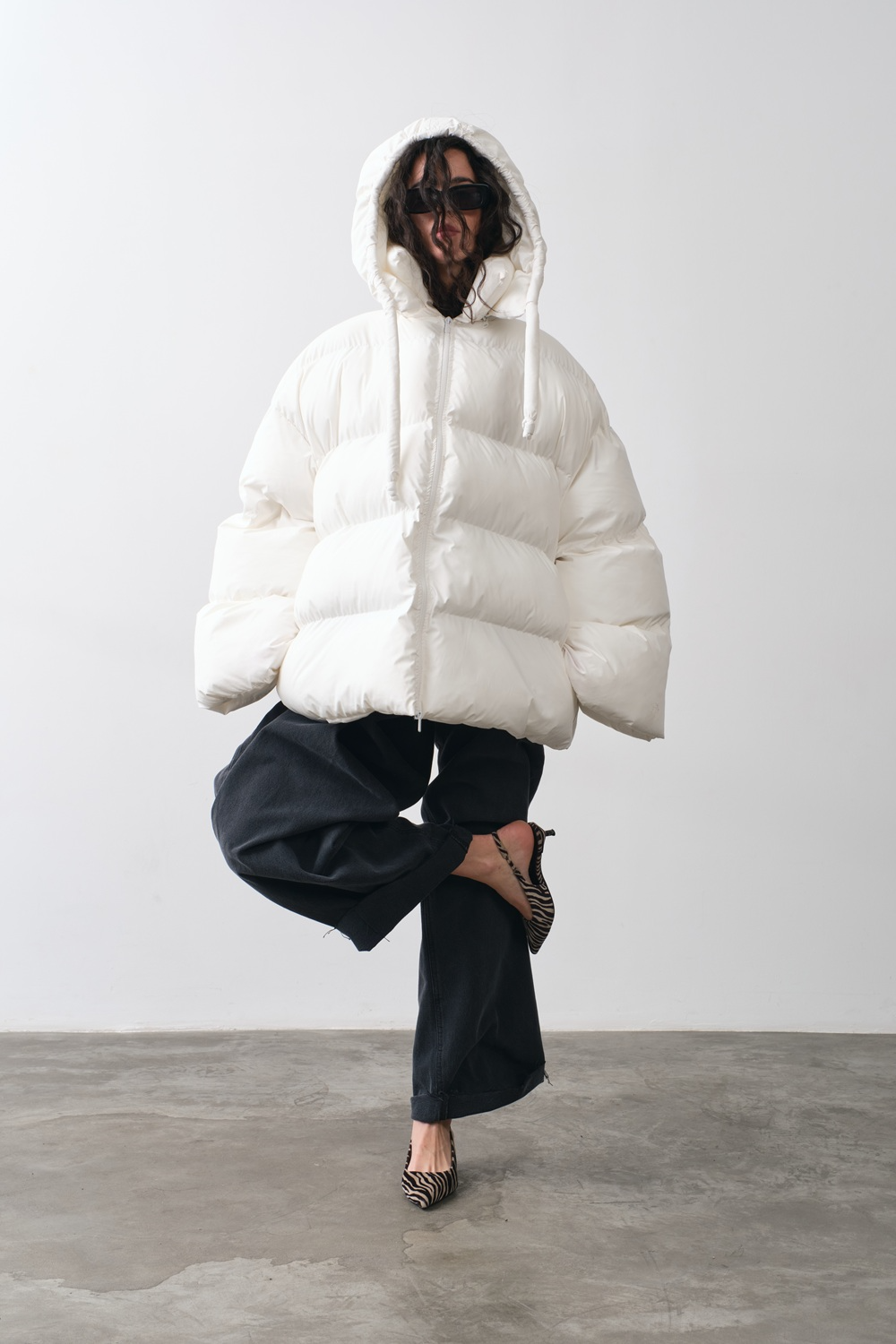 Пуховик «Embrace» молочний