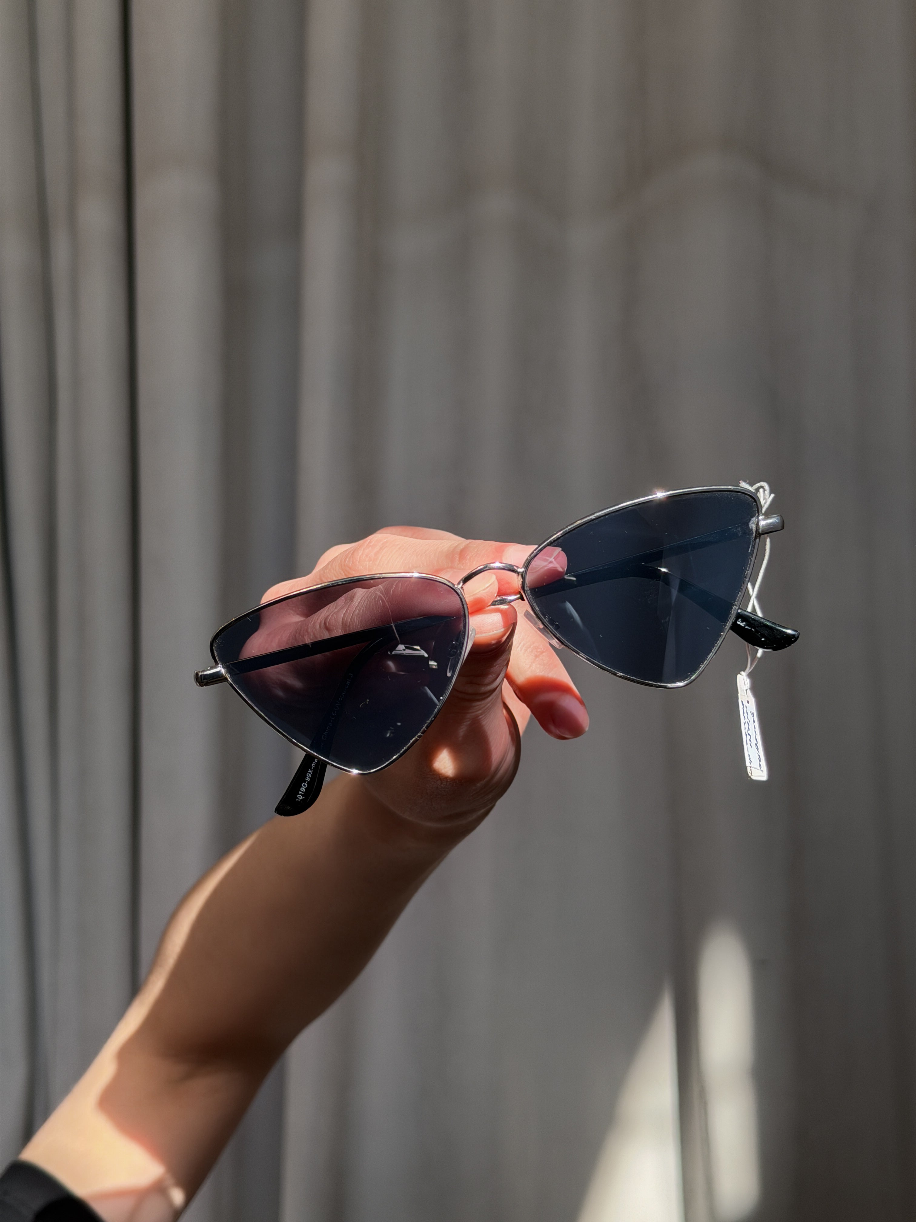 Окуляри сонцезахисні трикутної форми