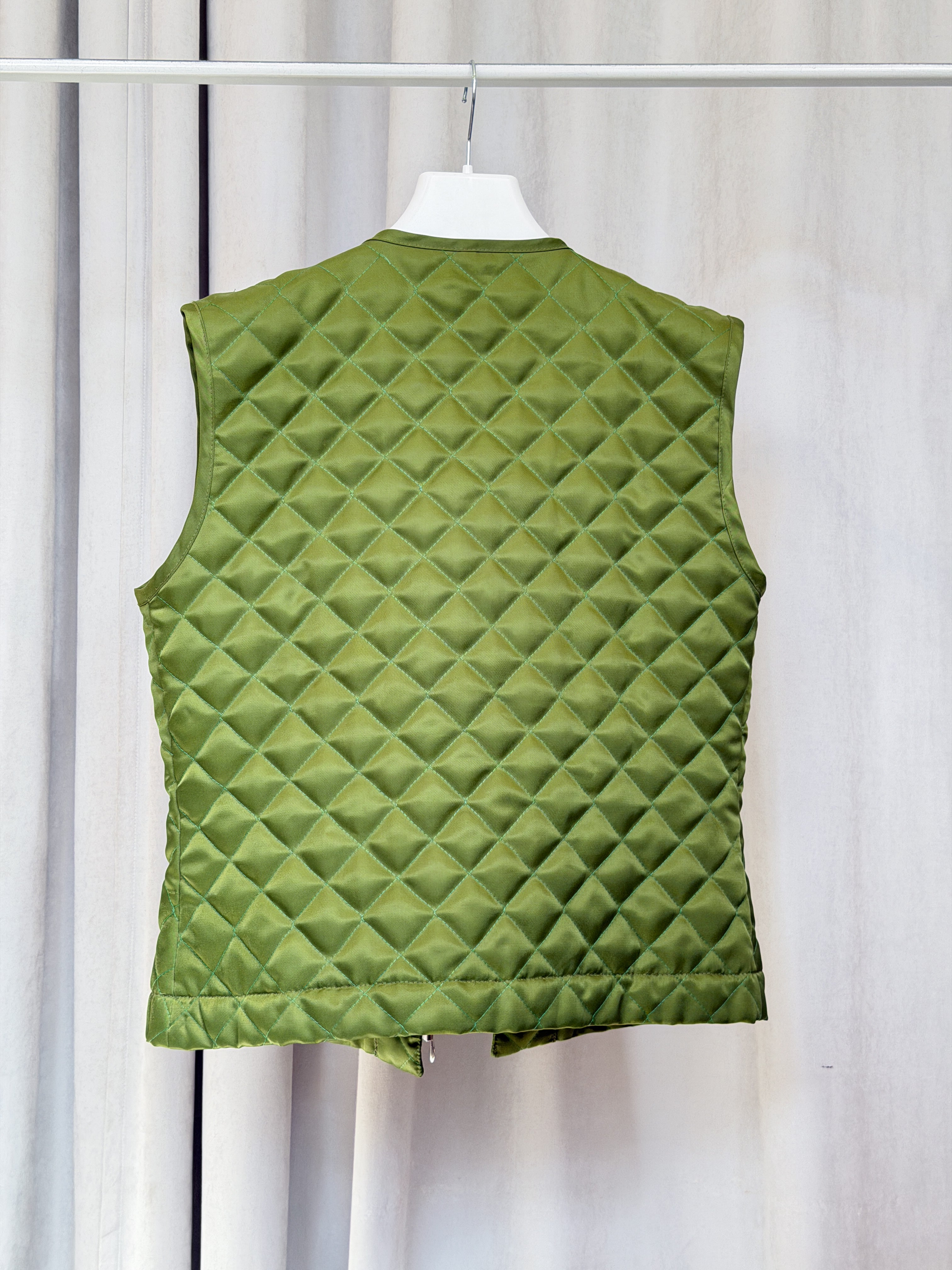 Жилет зелений