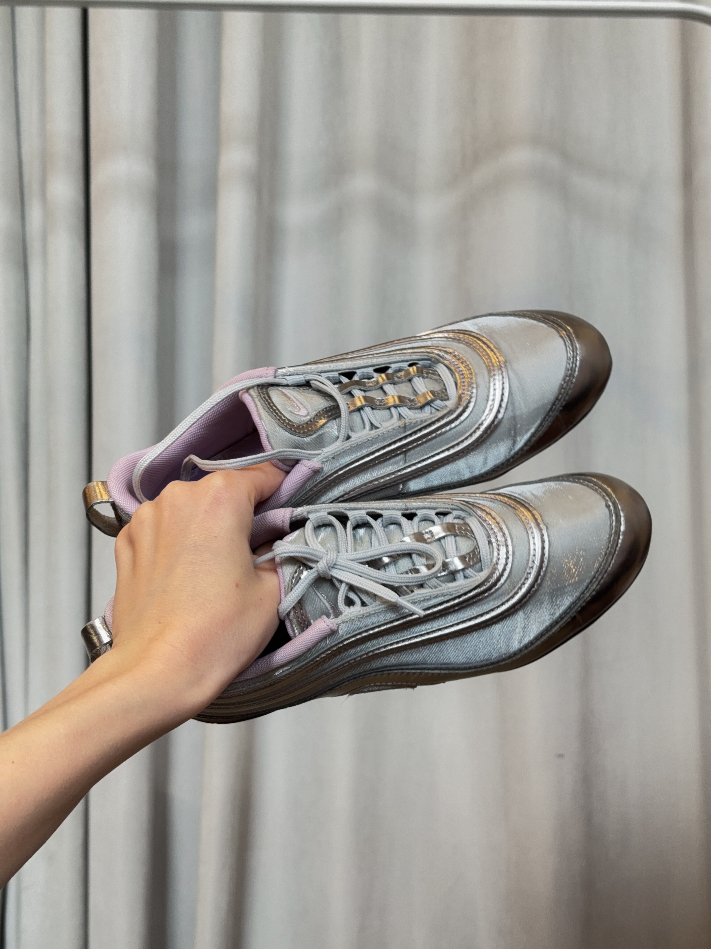 Кросівки Nike срібні