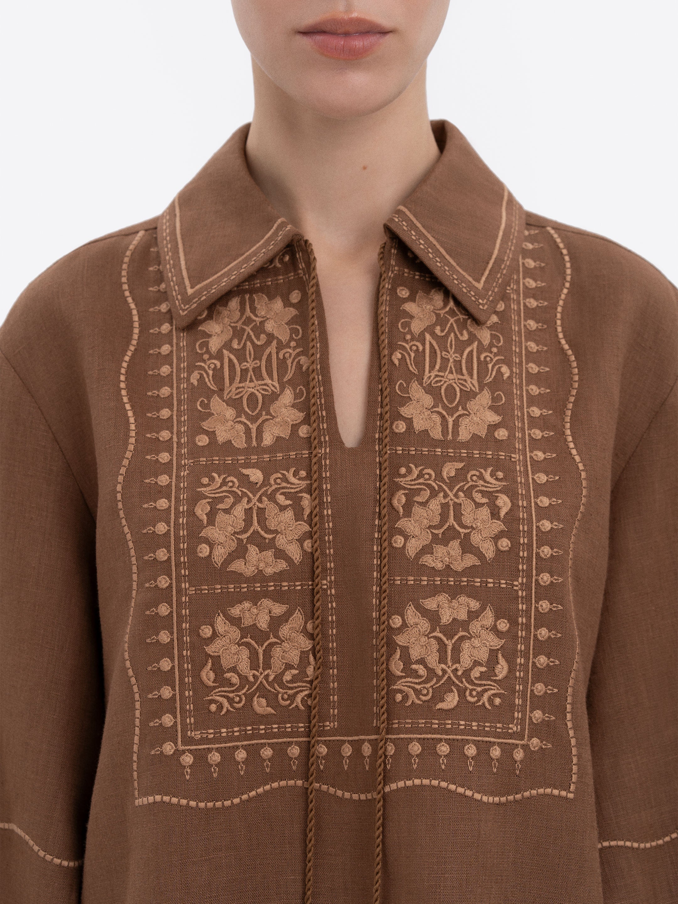 Коричнева сорочка з вишивкою в тон "Полиск"