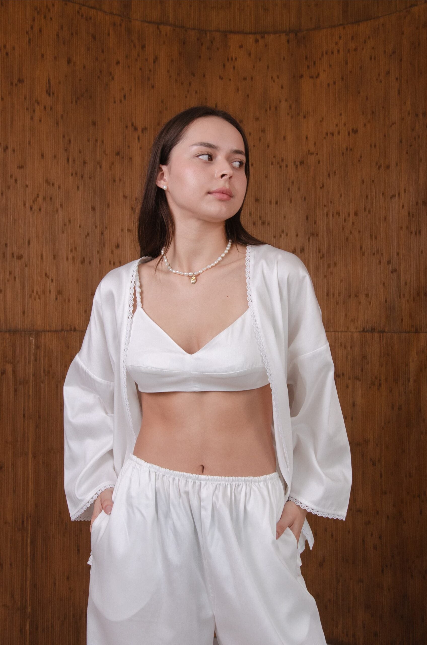 Домашній костюм білий – штани, топ, короткий кардиган