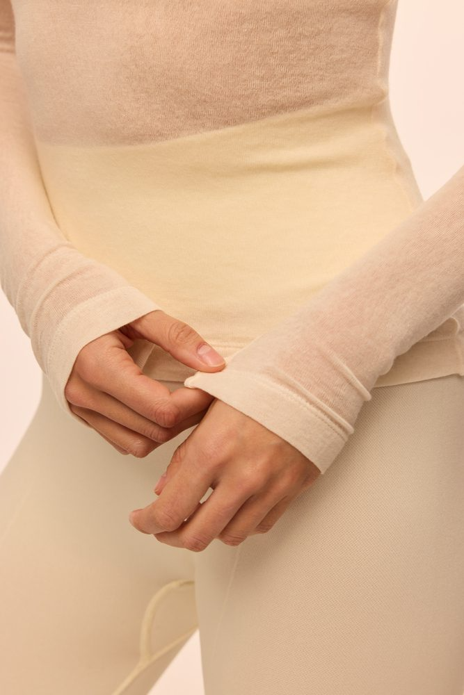 Гольф вовняний прозорий Rue молочний