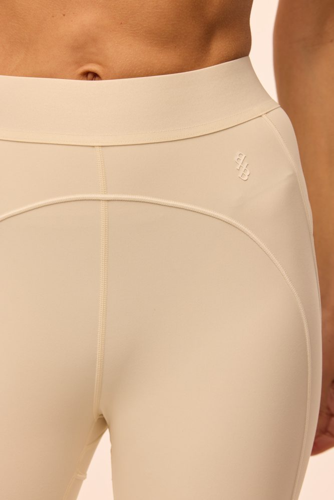 Легінси з декоративними швами Heart молочні