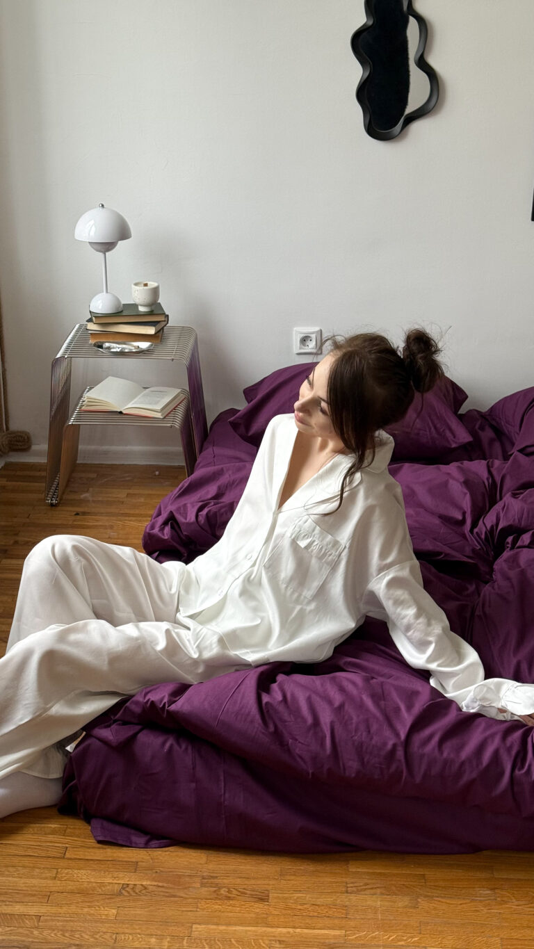 Сатинова піжама молочна з рюшами (сорочка+штани)