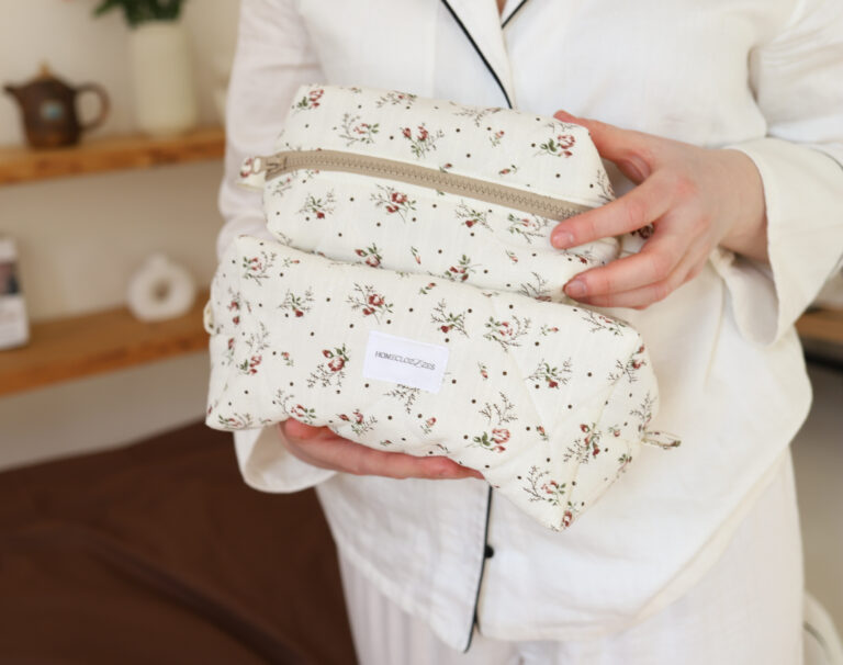 Косметичка beige flowers