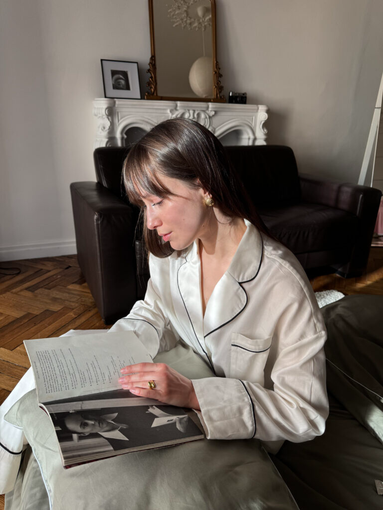 Сатинова постільна білизна – оливкова однотонна з білим кантом