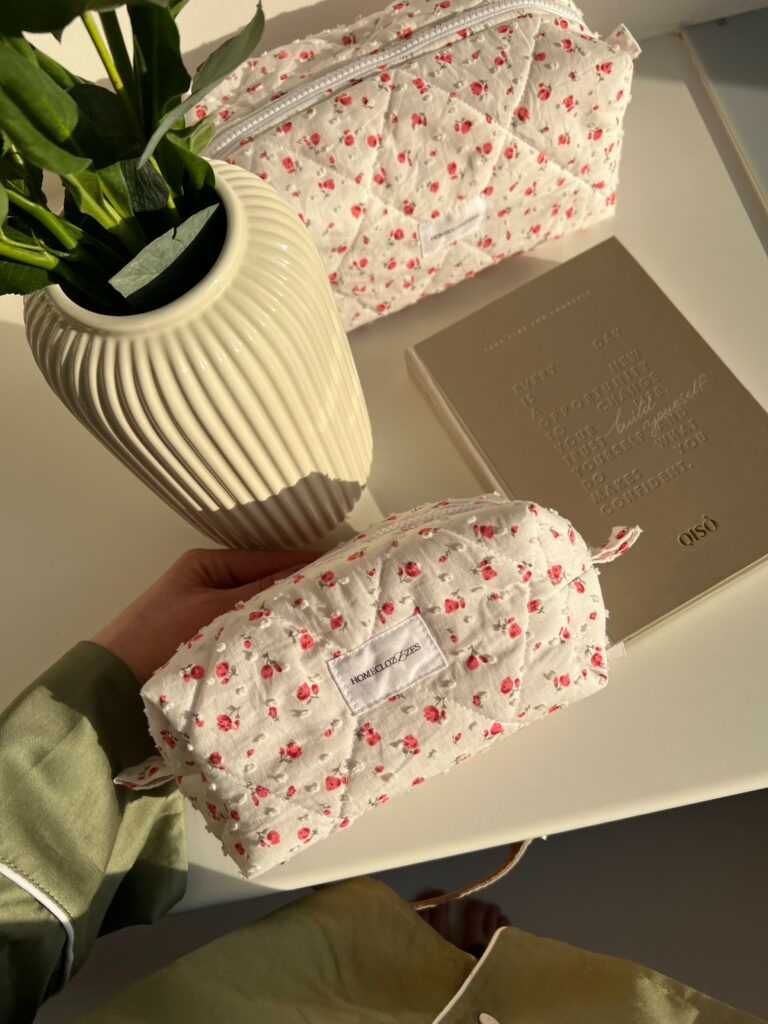 Косметичка pretty roses