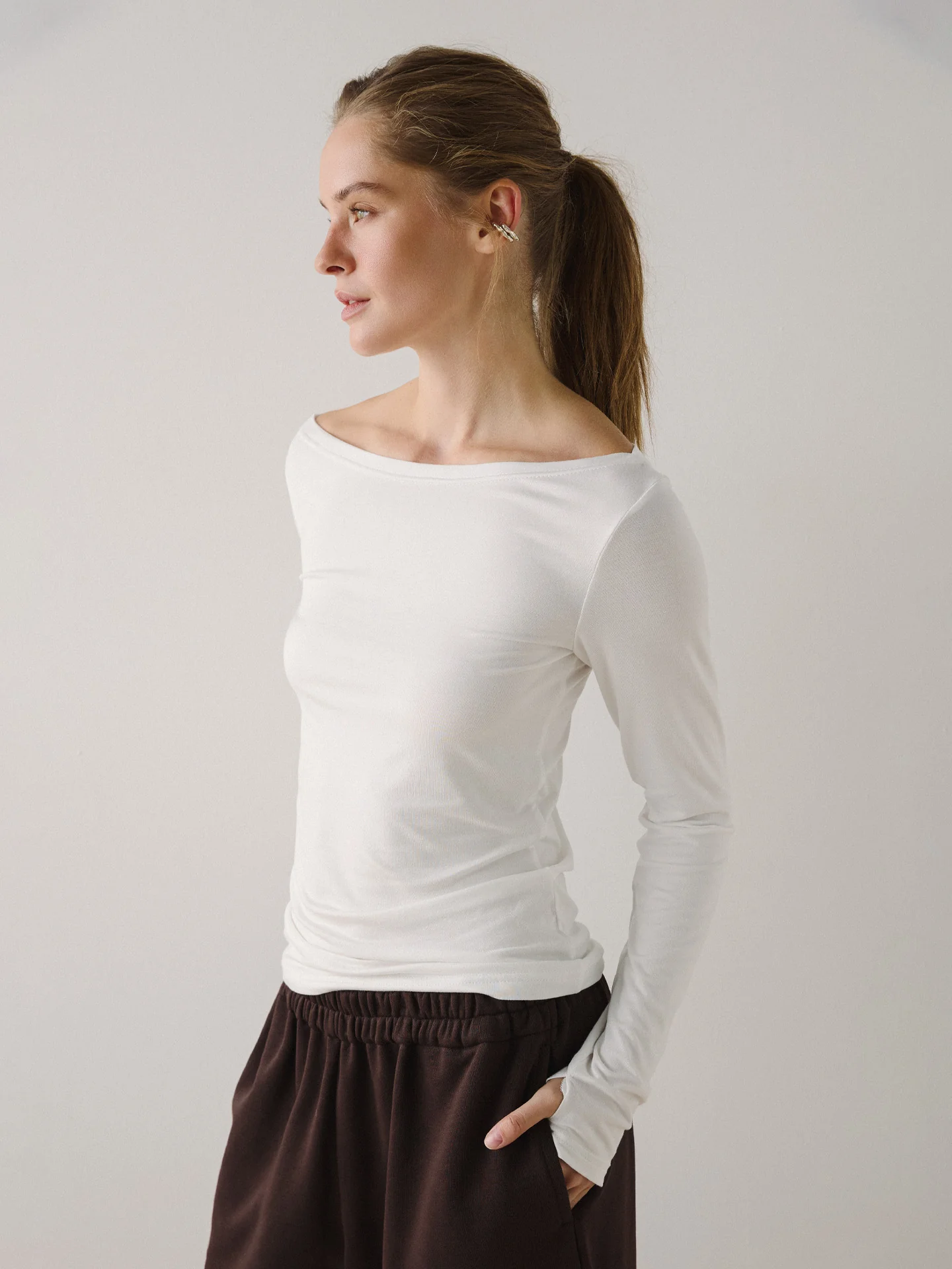 Білий лонгслів Basic