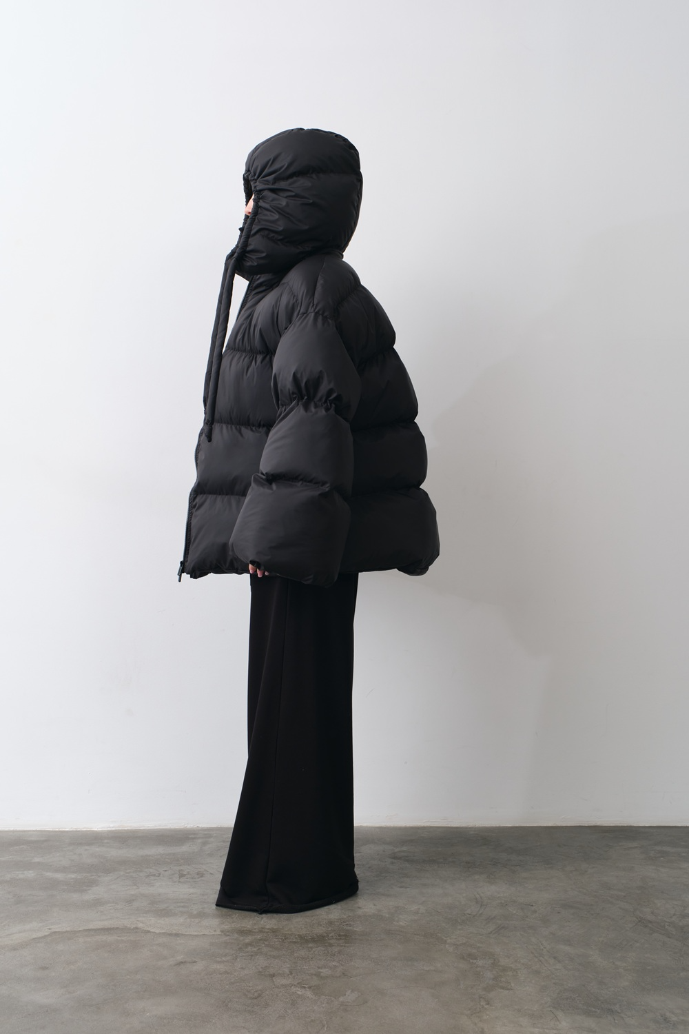 Пуховик «Embrace» чорний