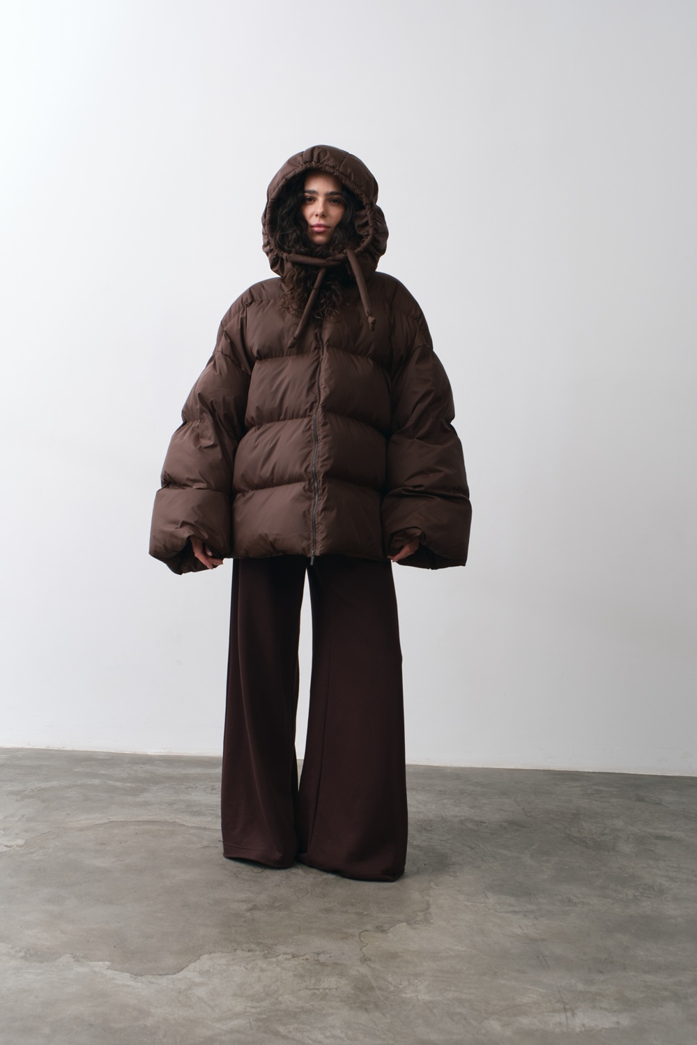 Пуховик «Embrace» шоколадний