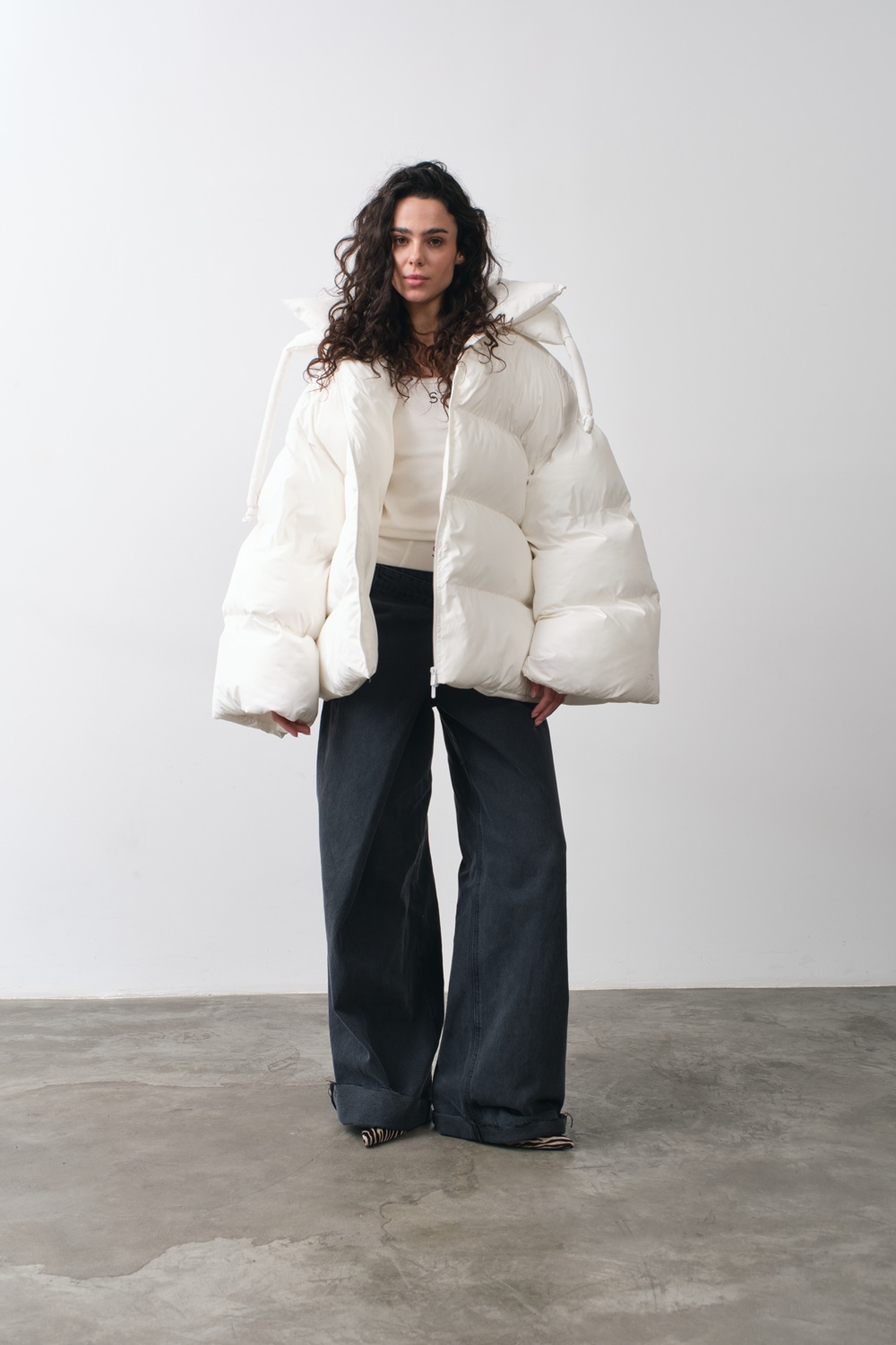 Пуховик «Embrace» молочний