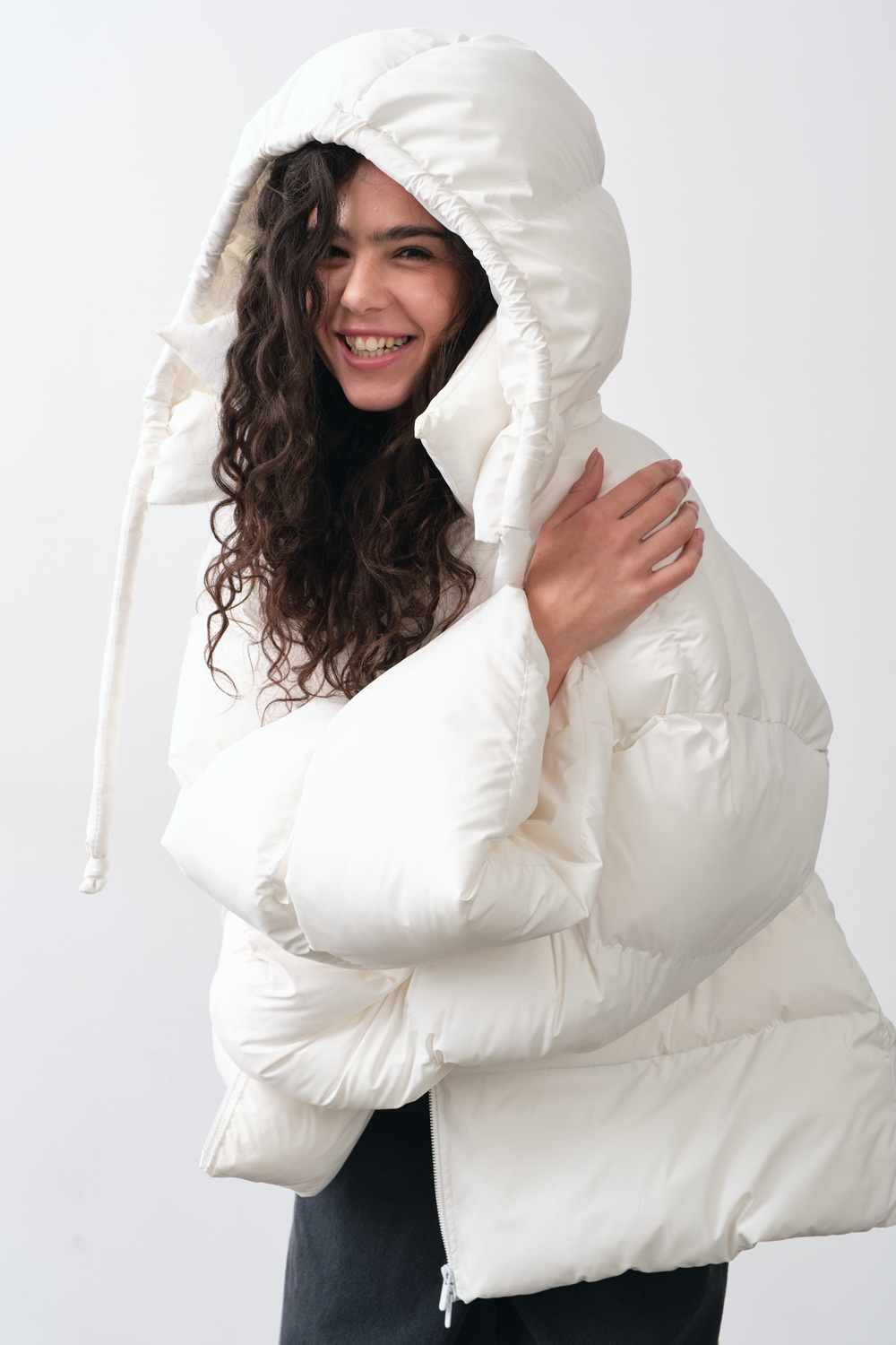 Пуховик «Embrace» молочний