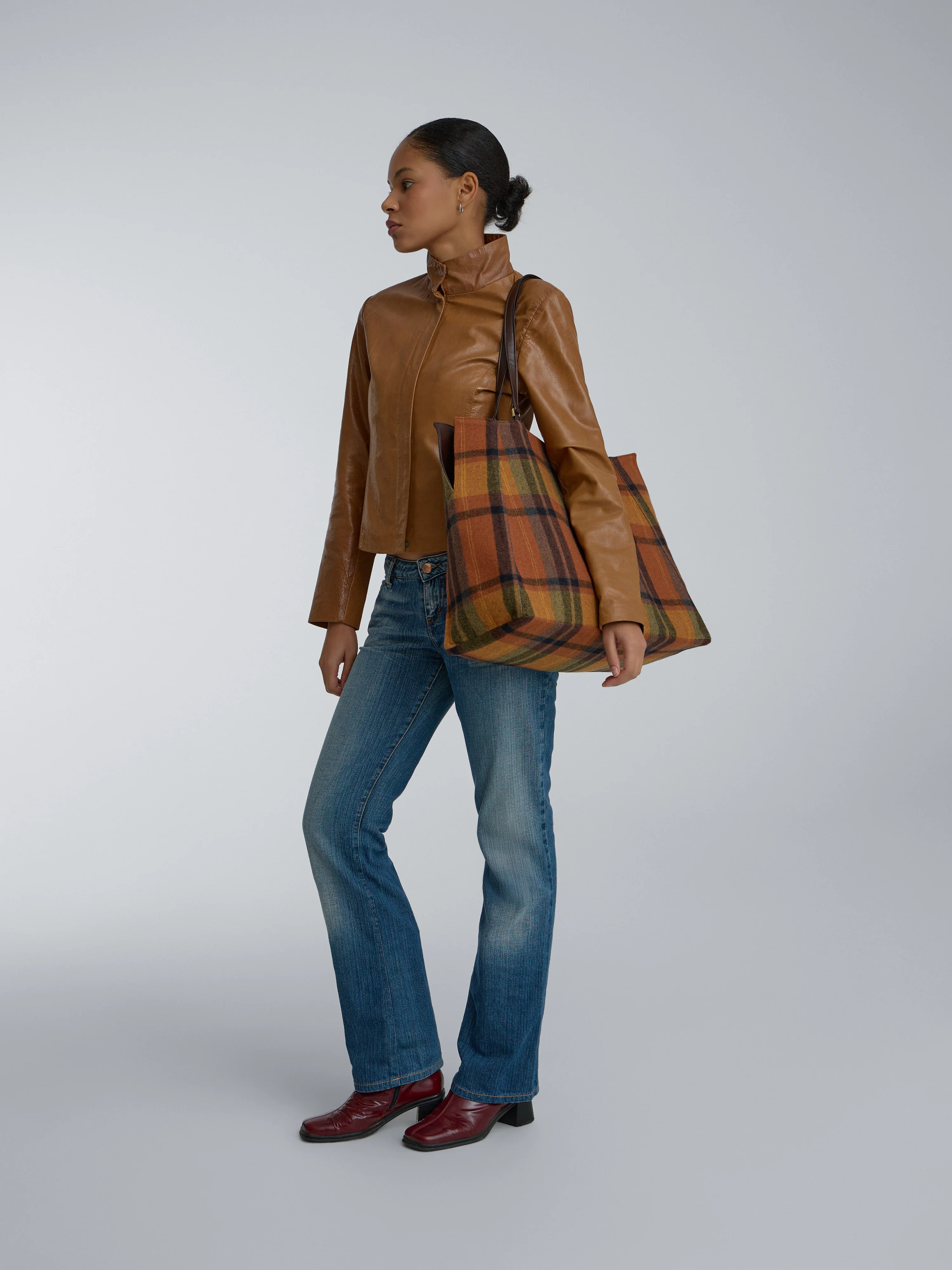 Сумка-шопер OCTOBER в клітинку коричнева