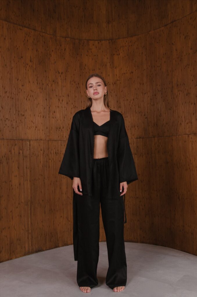 Домашній костюм чорний – штани, топ, короткий кардиган