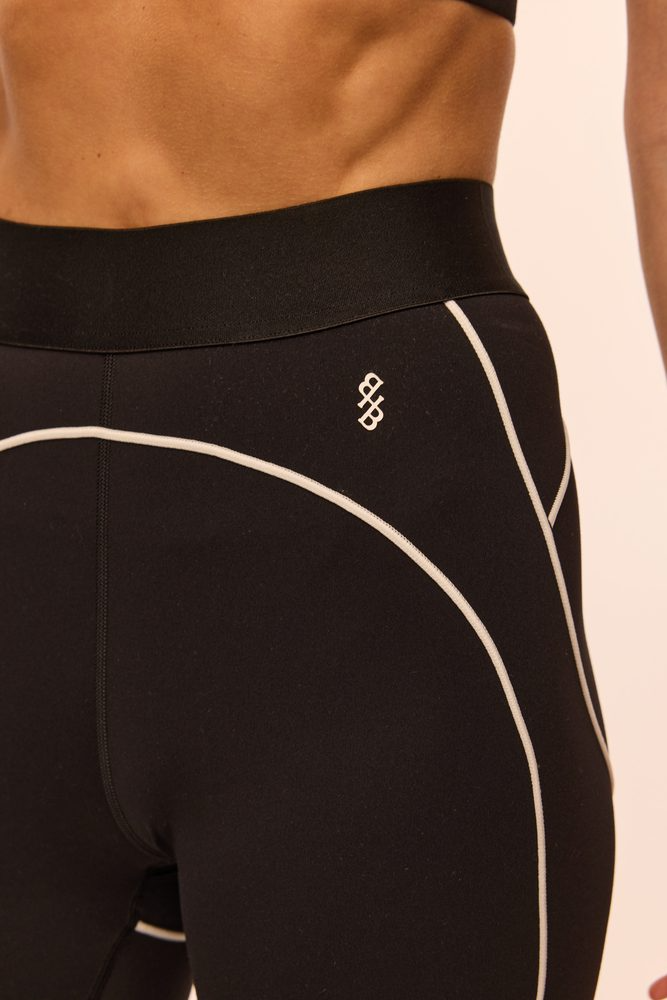 Легінси з декоративними швами Heart чорні з білим