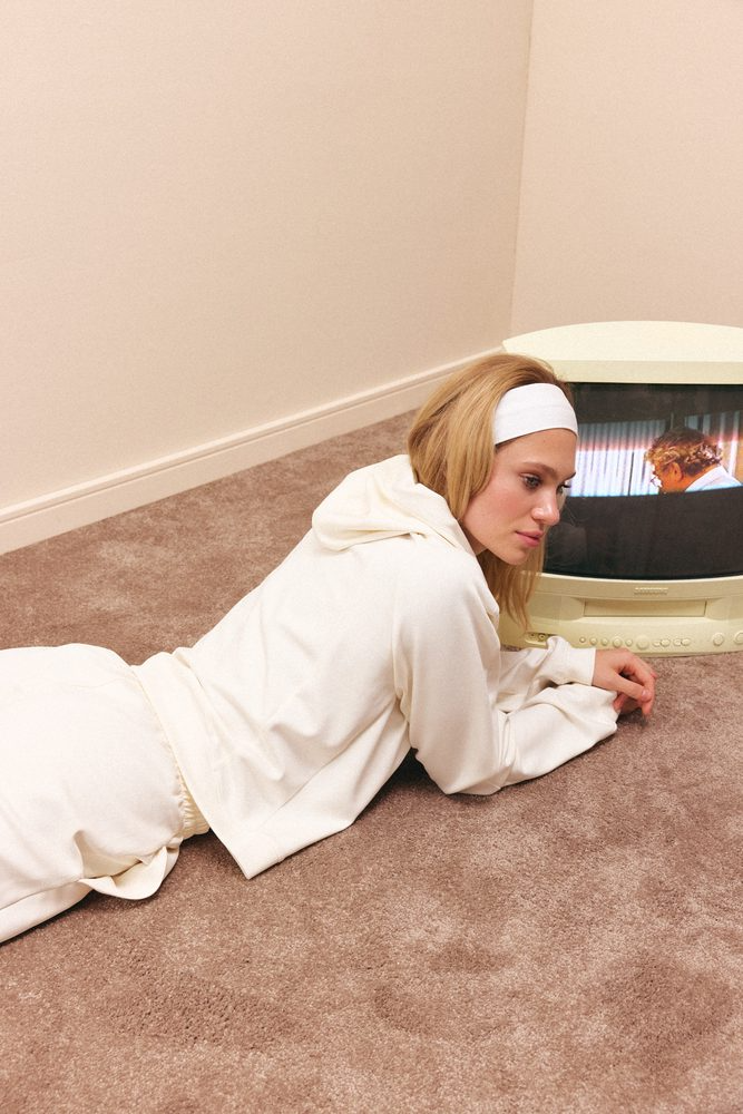 Штани з м'якої тканини модал із декоративними швами Cherry молочні