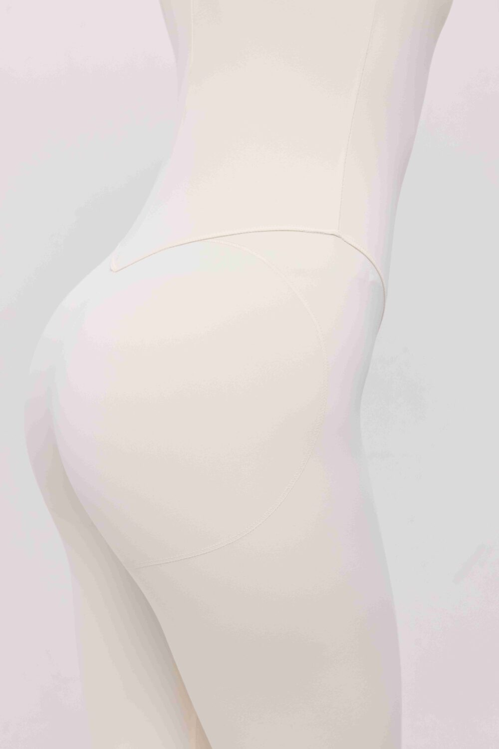 Утеплений комбінезон на замочку повсякденний Lola молочний