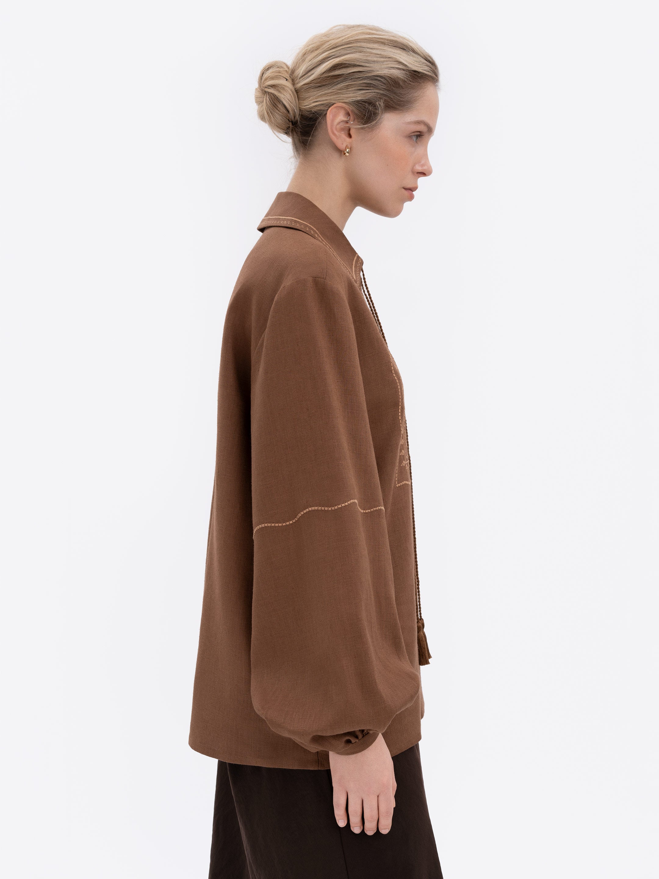 Коричнева сорочка з вишивкою в тон "Полиск"